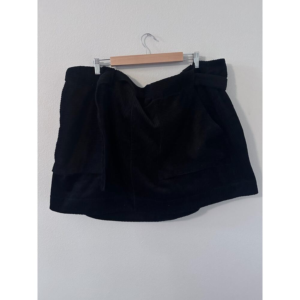 NWT‎ ASOS Women's US 24 Black Corduroy Belted Mini Skirt Scallop Hem Plus Size